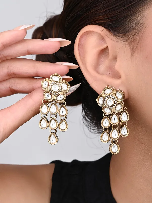 Gold_Plated_Kundan_Flower_Drop_Earrings