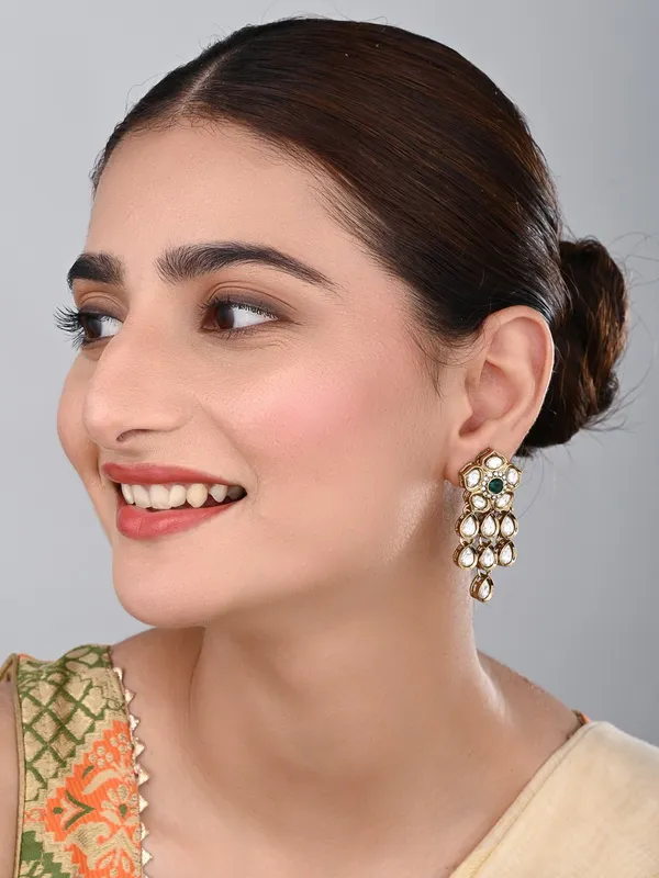 Gold_Plated_Kundan_Flower_Drop_Earrings