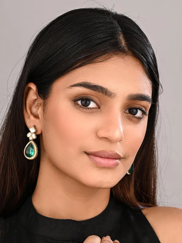 Gold-Toned_Teardrop_Kundan_Crystal_Drop_Earrings_for_Women