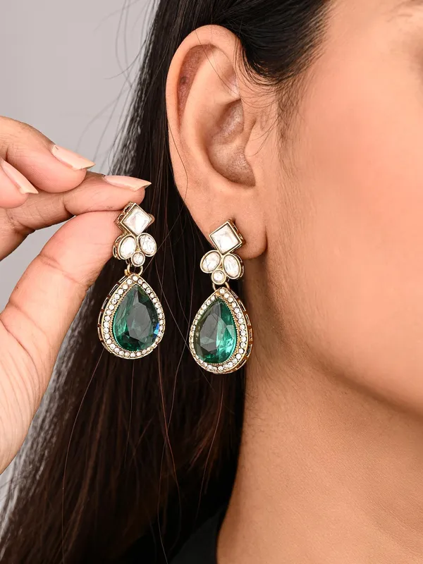 Gold-Toned_Teardrop_Kundan_Crystal_Drop_Earrings_for_Women