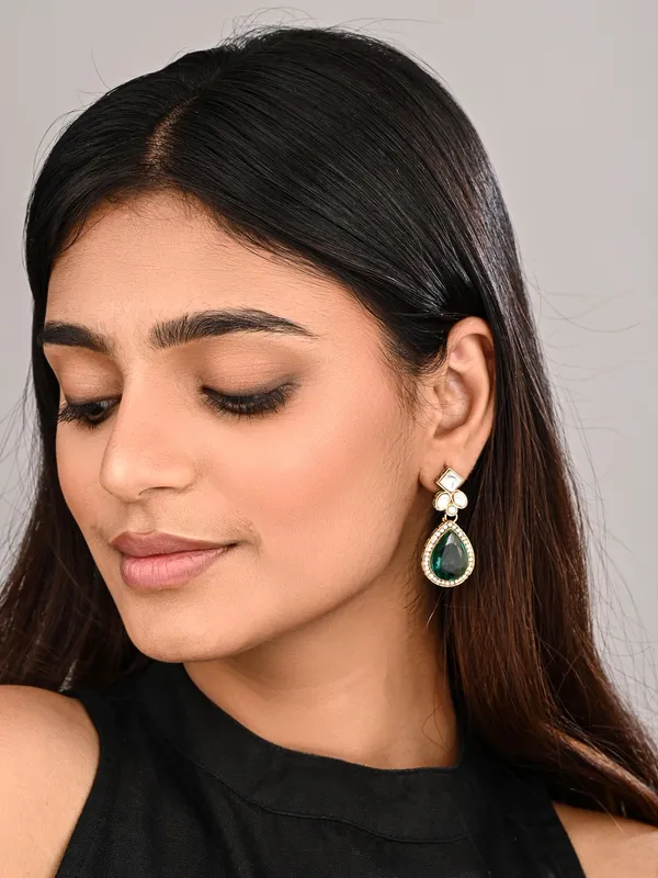 Gold-Toned_Teardrop_Kundan_Crystal_Drop_Earrings_for_Women