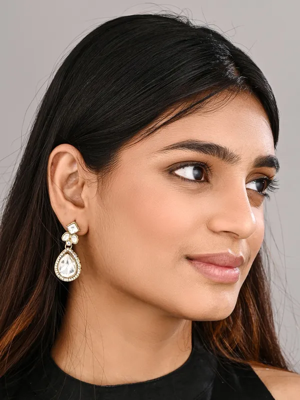 Gold-Toned_Teardrop_Kundan_Crystal_Drop_Earrings_for_Women