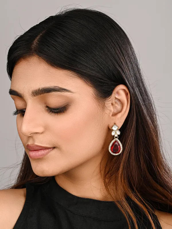 Gold-Toned_Teardrop_Kundan_Crystal_Drop_Earrings_for_Women