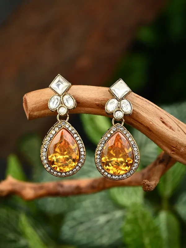 Gold-Toned_Teardrop_Kundan_Crystal_Drop_Earrings_for_Women