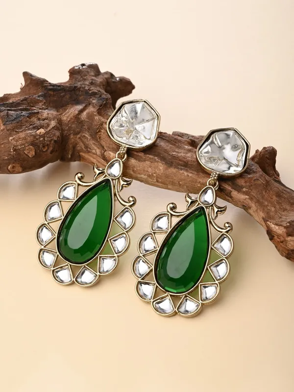 Gold-Plated_Kundan_Teardrop_Earrings_for_Women