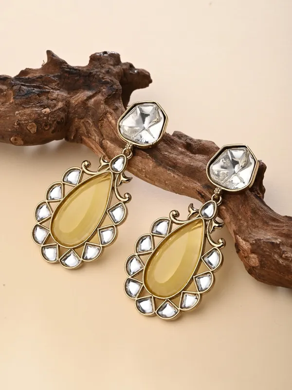 Gold_Plated_Kundan_Teardrop_Earrings_For_Women