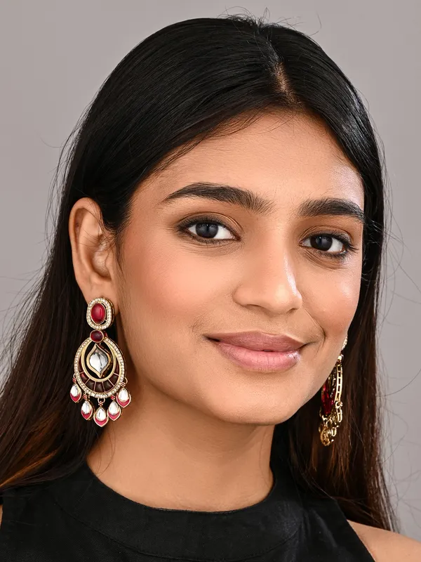 Gold-Toned_Kundan_Chandbali_Earrings_with_Teardrop_Danglers