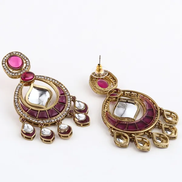 Gold-Toned_Kundan_Chandbali_Earrings_with_Teardrop_Danglers