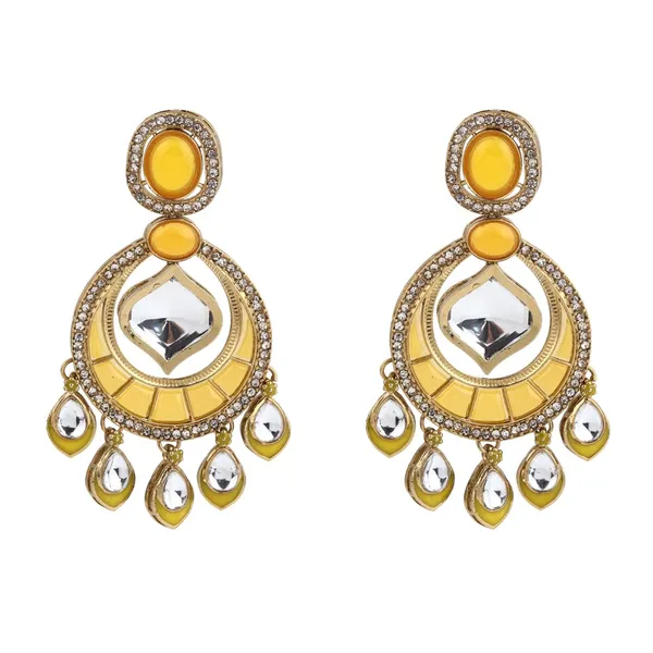 Gold-Toned_Kundan_Chandbali_Earrings_with_Teardrop_Danglers