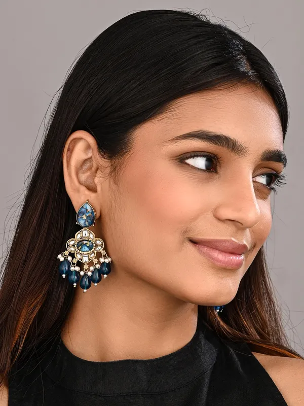 Gold-Plated_Kundan_Chandelier_Earrings_with_Bead_Drops
