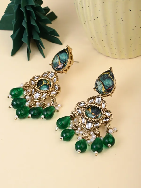 Gold-Plated_Kundan_Chandelier_Earrings_with_Bead_Drops