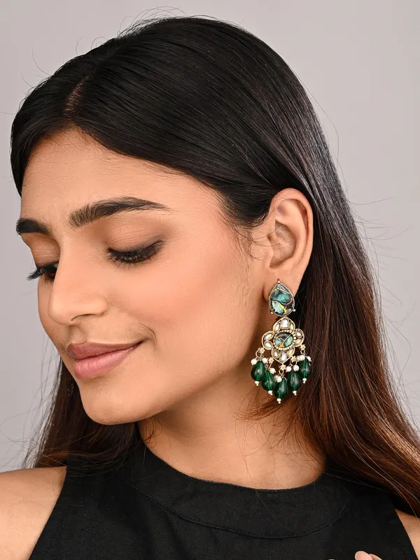 Gold-Plated_Kundan_Chandelier_Earrings_with_Bead_Drops