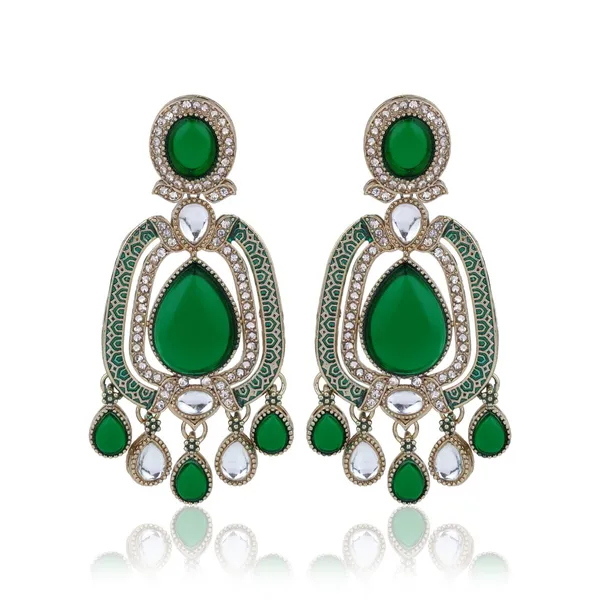 Elegant_Crystal_Teardrop_Statement_Earrings