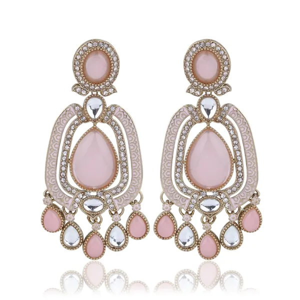 Elegant_Crystal_Teardrop_Statement_Earrings