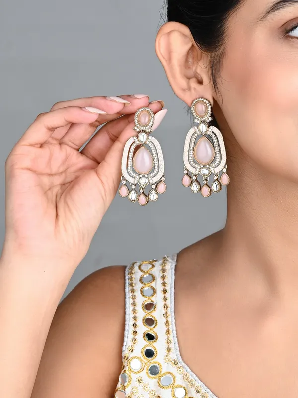 Elegant_Crystal_Teardrop_Statement_Earrings