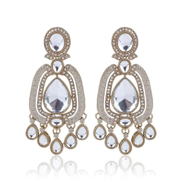 Elegant_Crystal_Teardrop_Statement_Earrings