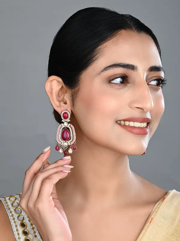 Elegant_Crystal_Teardrop_Statement_Earrings
