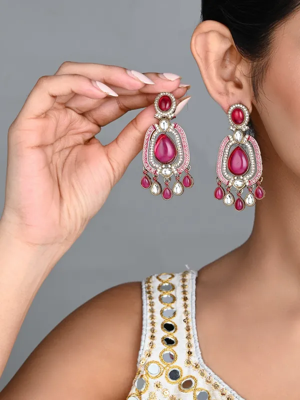 Elegant_Crystal_Teardrop_Statement_Earrings