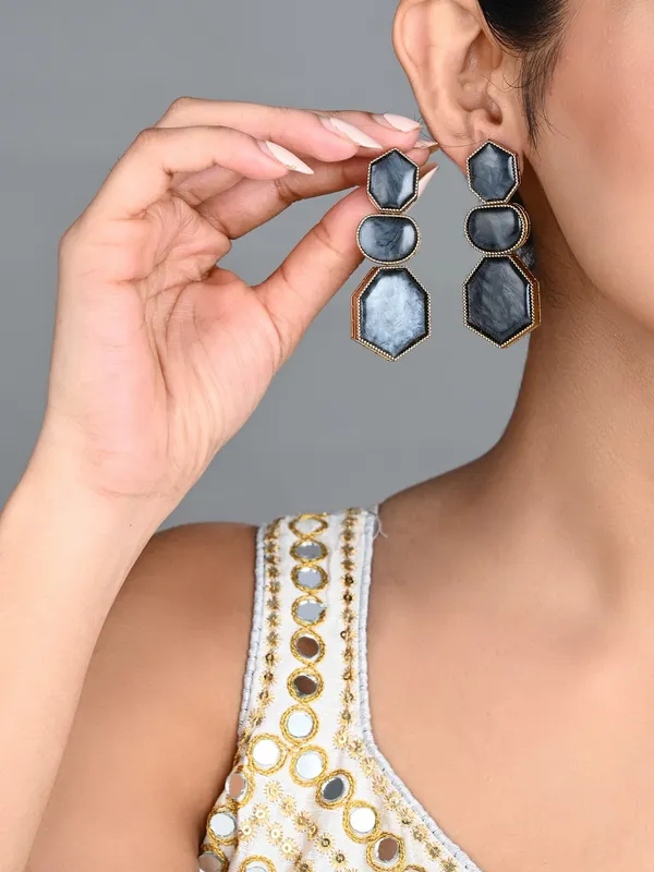 Geometric_Statement_Drop_Earrings