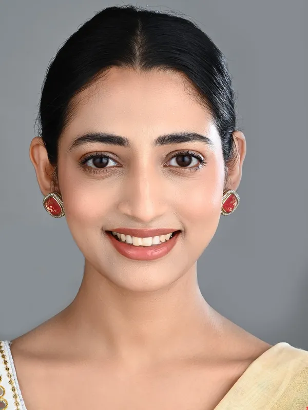 Heritage-Inspired_Stone_Stud_Earrings