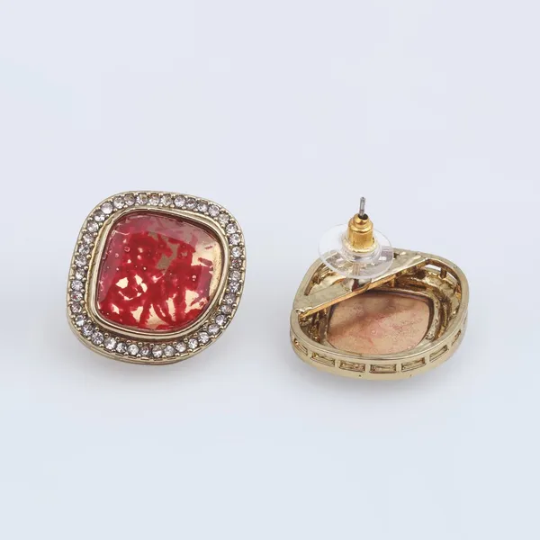 Heritage-Inspired_Stone_Stud_Earrings