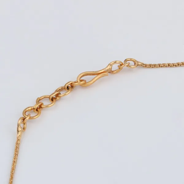 Floral_Kundan_Pendant_Necklace_&_Stud_Earrings_Set