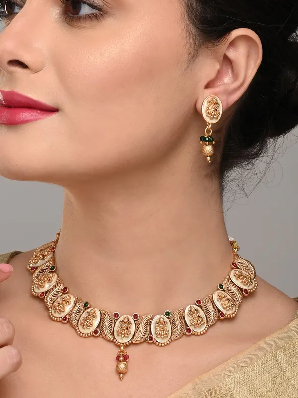 Temple_Style_Necklace_Set_with_Lakshmi_on_Mother_of_Pearl