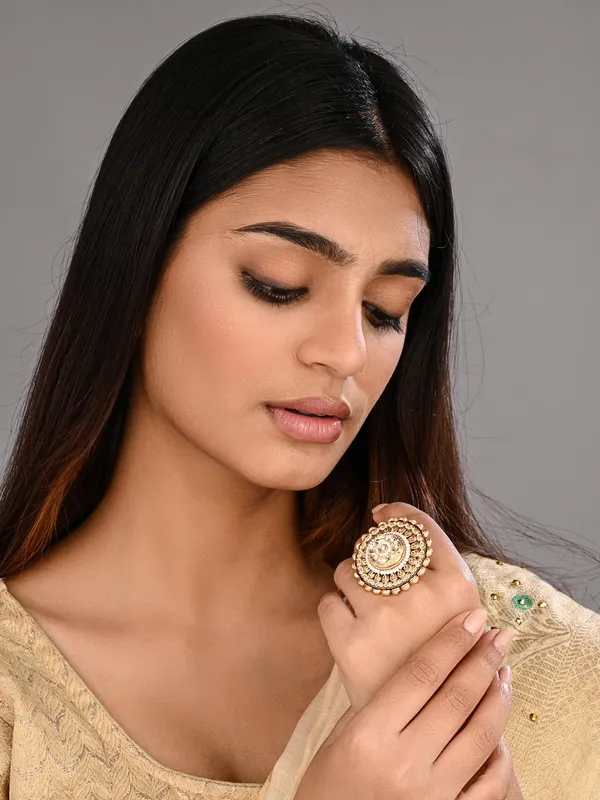 Kundan_&_pearl_Ring