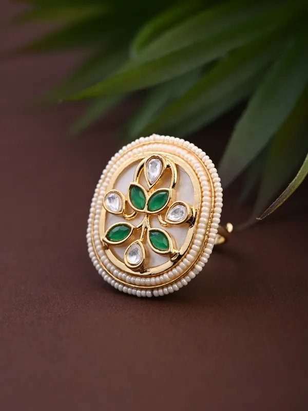 Green_stone_&_Kundan_Oval_Statement_Ring_with_MOP