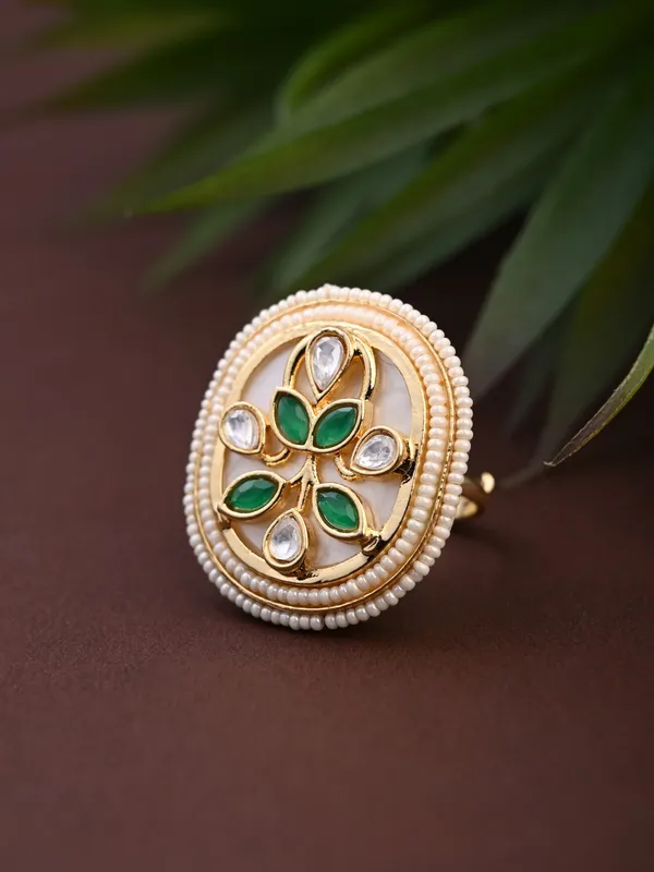 Green_Stone_&_Kundan_Oval_Statement_Ring_With_Mop