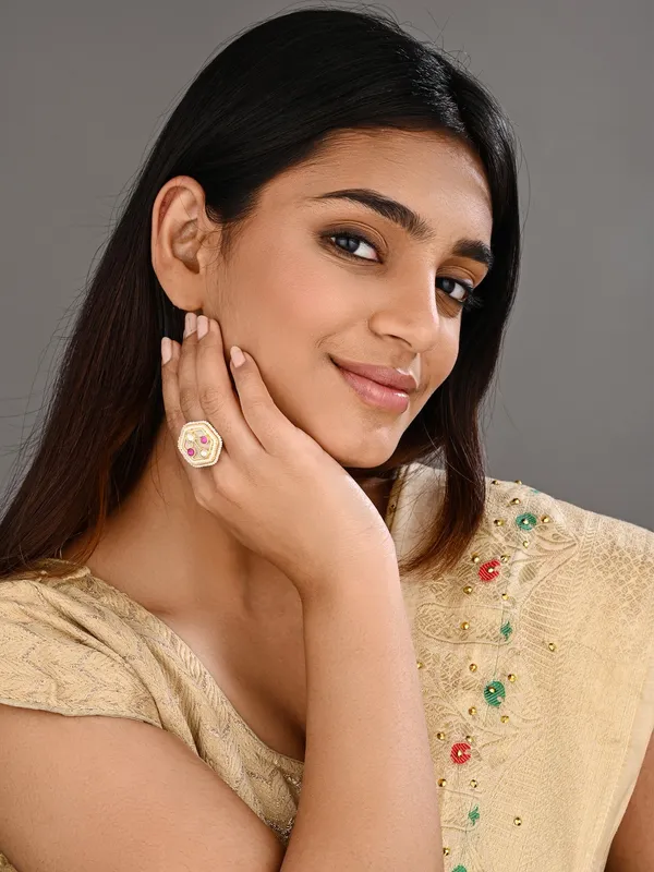 Hexagon_Kundan_Mother_Of_Pearl_Statement_Ring