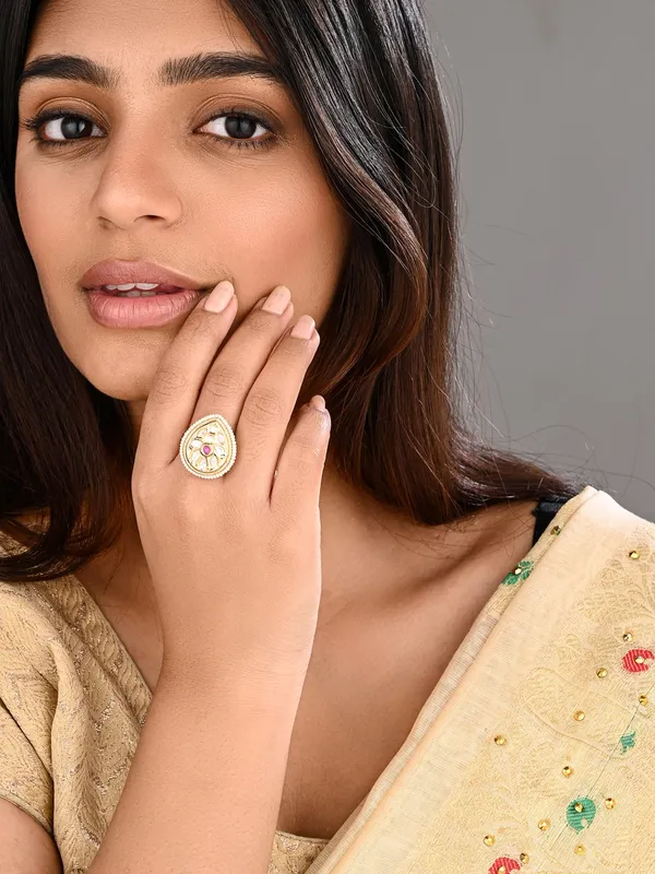 Teardrop_Kundan_Floral_Pearl_Brass_Ring
