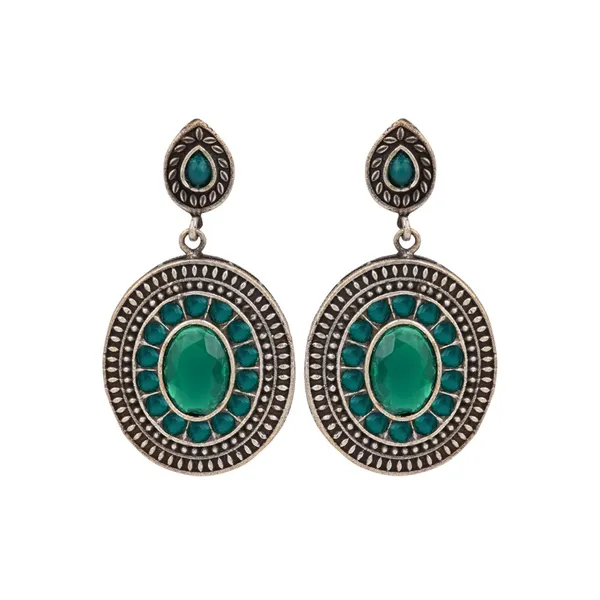 Elegant_Oval_Drop_Earrings