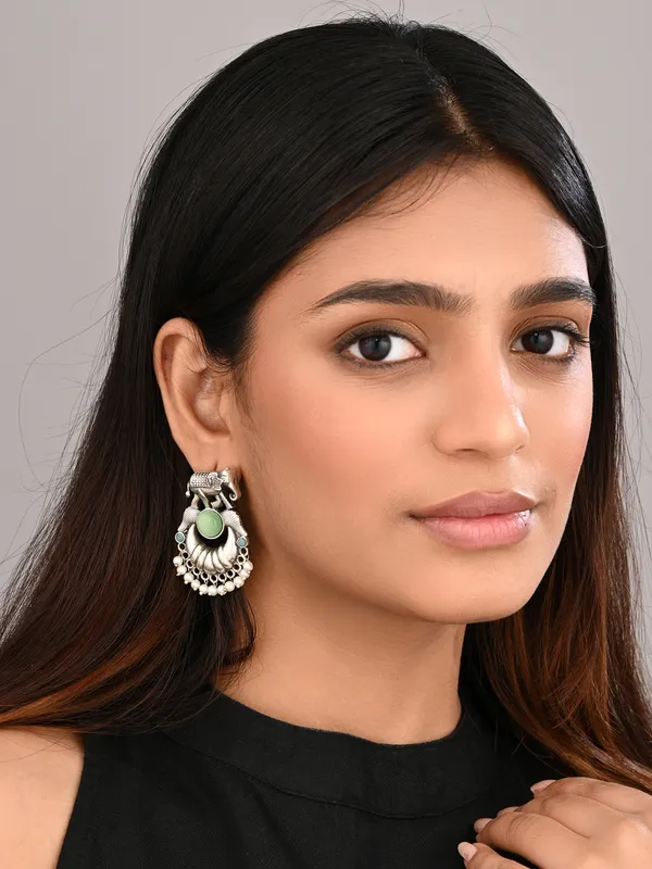 Oxidised_Silver_Elephant_Motif_Earrings_with_Mint_Stone