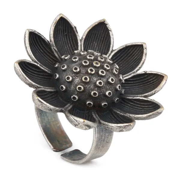 Lotus_Oxidized_Brass_Ring