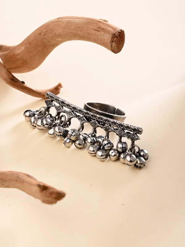 Ghungroo_Cascade_Oxidized_Ring