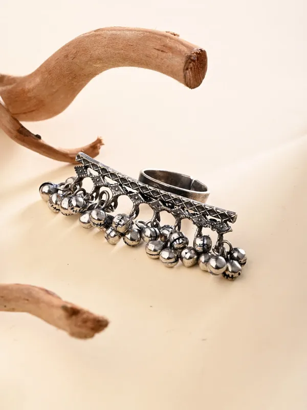 Ghungroo_Cascade_Oxidized_Ring
