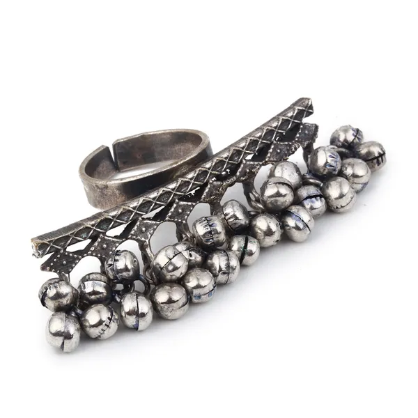 Ghungroo_Cascade_Oxidized_Ring