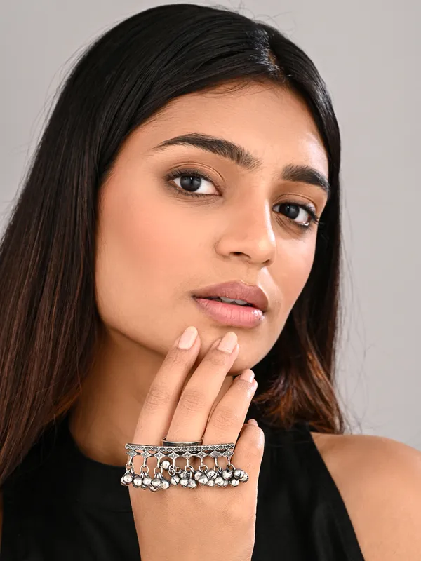 Ghungroo_Cascade_Oxidized_Ring