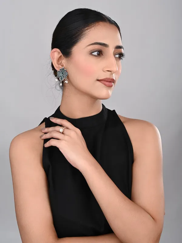 Stones_Studded_Bird_Studs