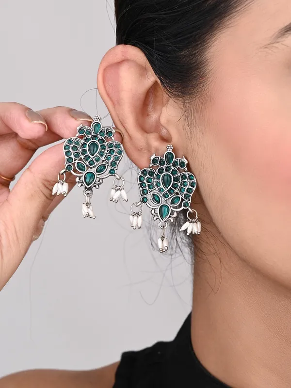 Stones_Studded_Bird_Studs