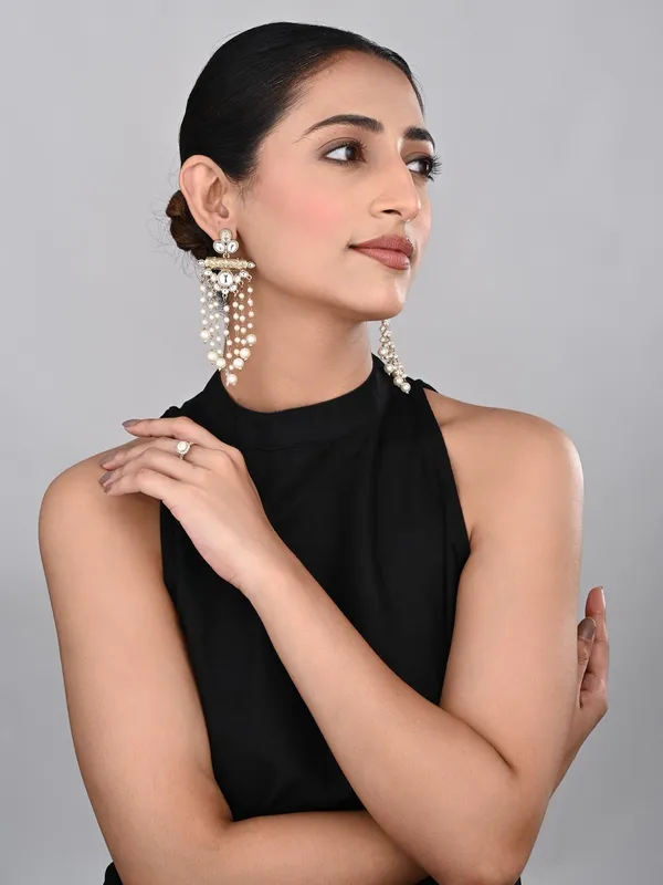 Kundan_and_Pearl_Tassel_Earrings