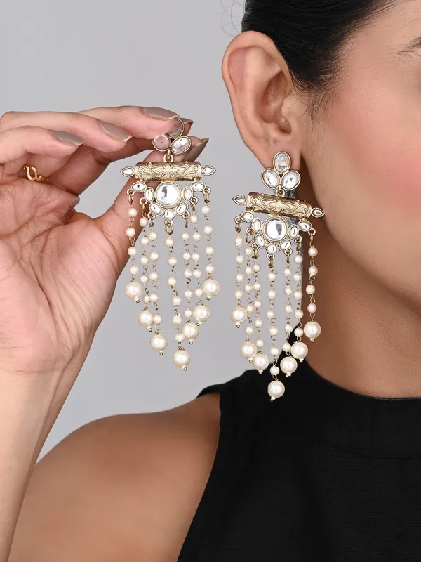 Kundan_and_Pearl_Tassel_Earrings