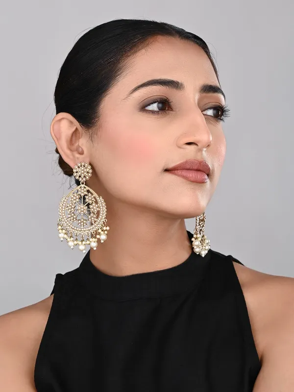Gold-Plated_Floral_Motif_Earrings