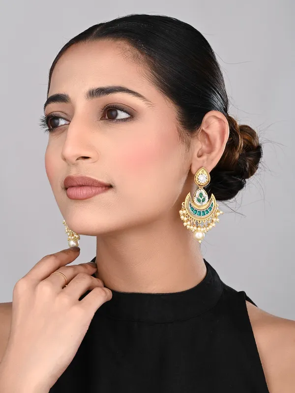 Gold-Plated_Crescent_Chandbalis