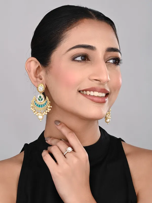 Gold-Plated_Crescent_Chandbalis