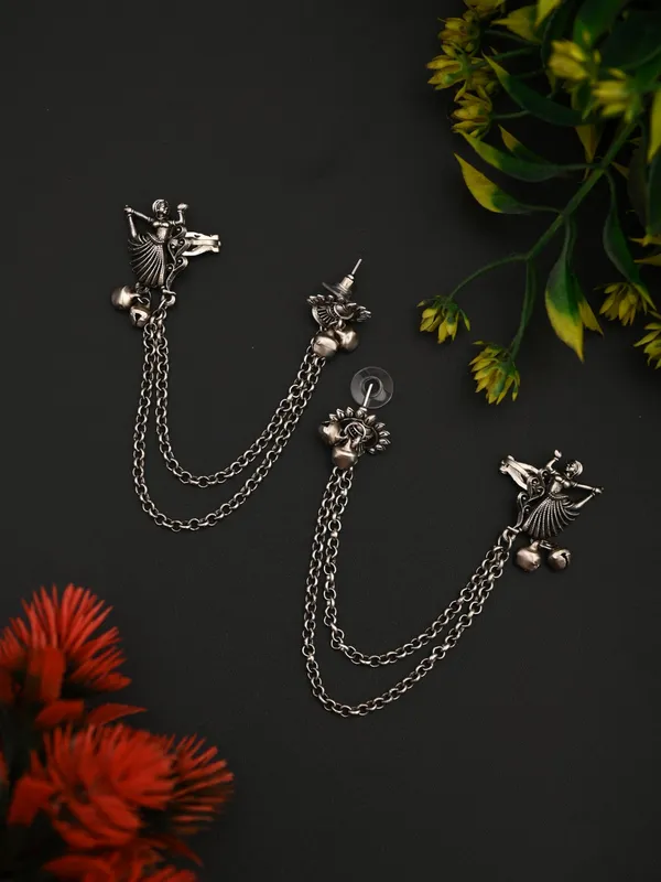 Oxidised_Silver_Dancing_girl_Ear_Cuff_with_Chains