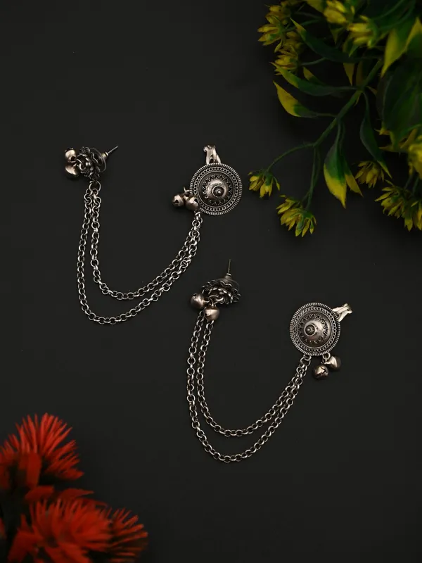 Oxidised_Silvercircular_Ear_Cuff_With_Chains