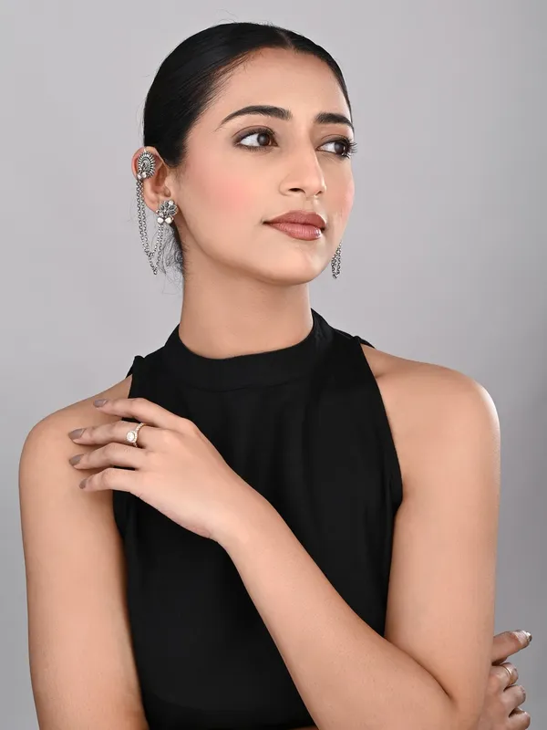 Oxidised_Silver_Ear_cuff_with_Chains
