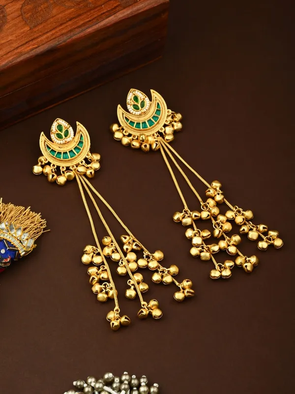 Crescent_Moon_Jhumka_Earrings
